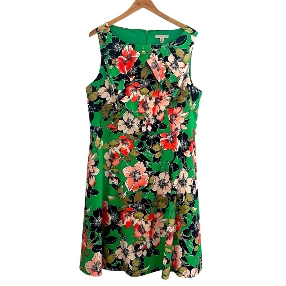 DB Established 1962 Woman’s Green Floral Boat Neck Fit & Flare A Line Dress 16